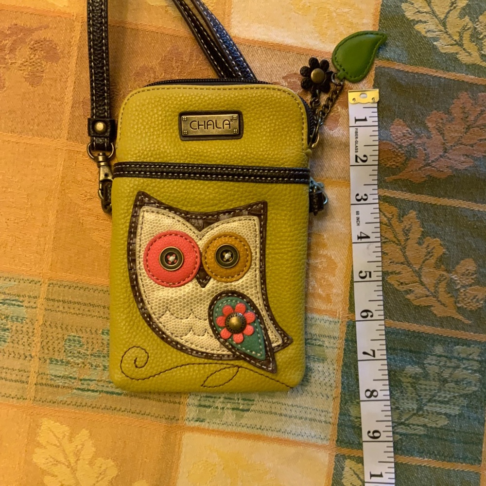 Small cross body purse with cute owl.